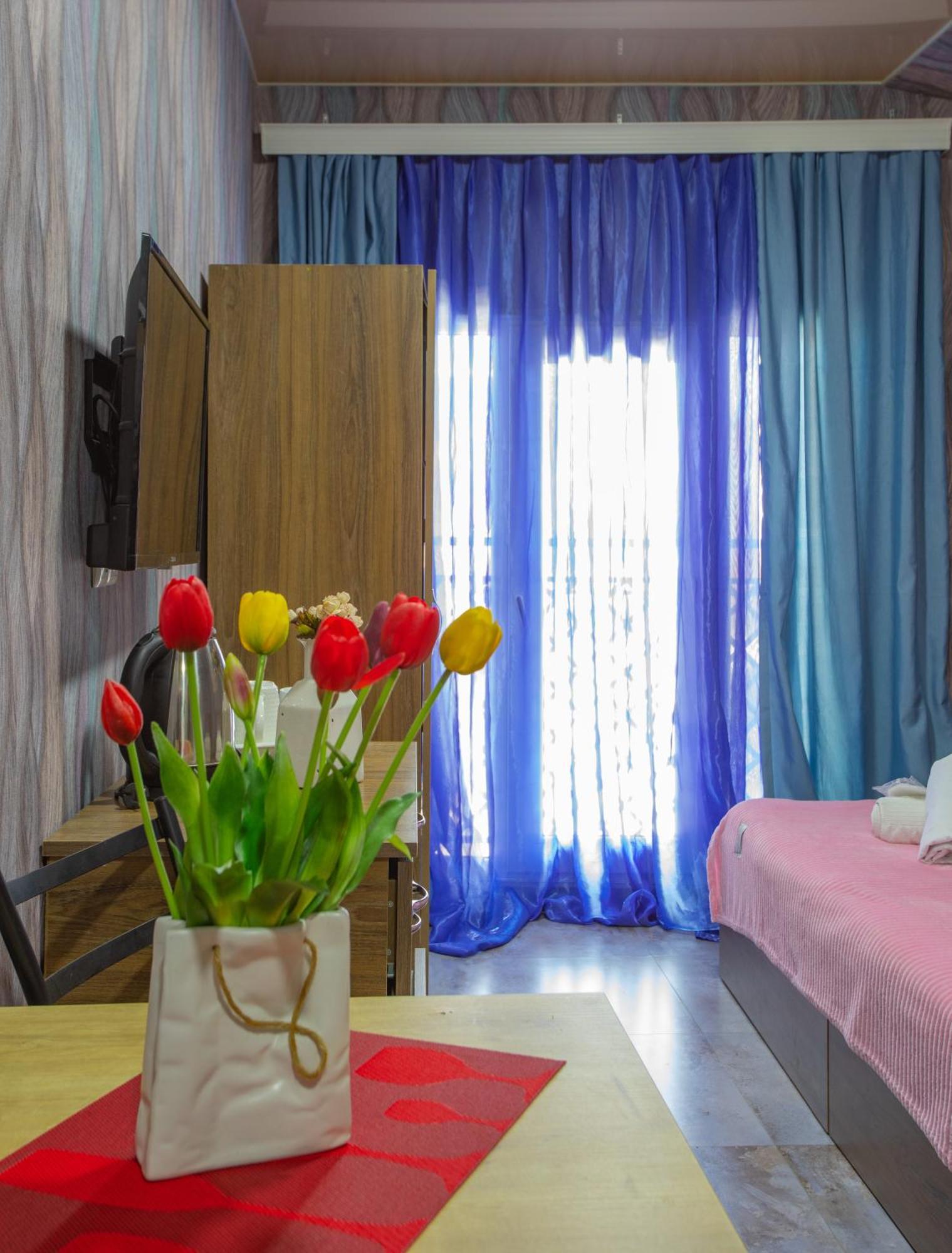 Hotel Homeland Batumi Exterior photo
