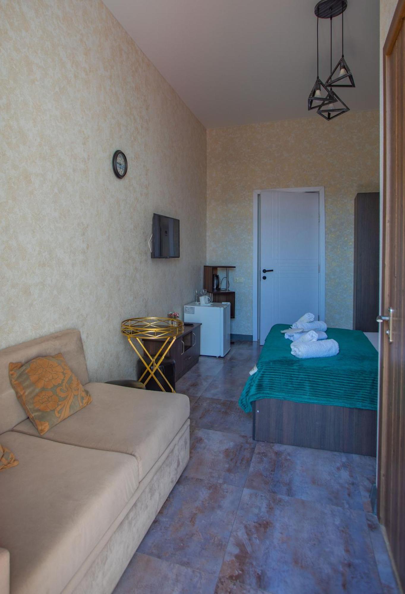 Hotel Homeland Batumi Exterior photo